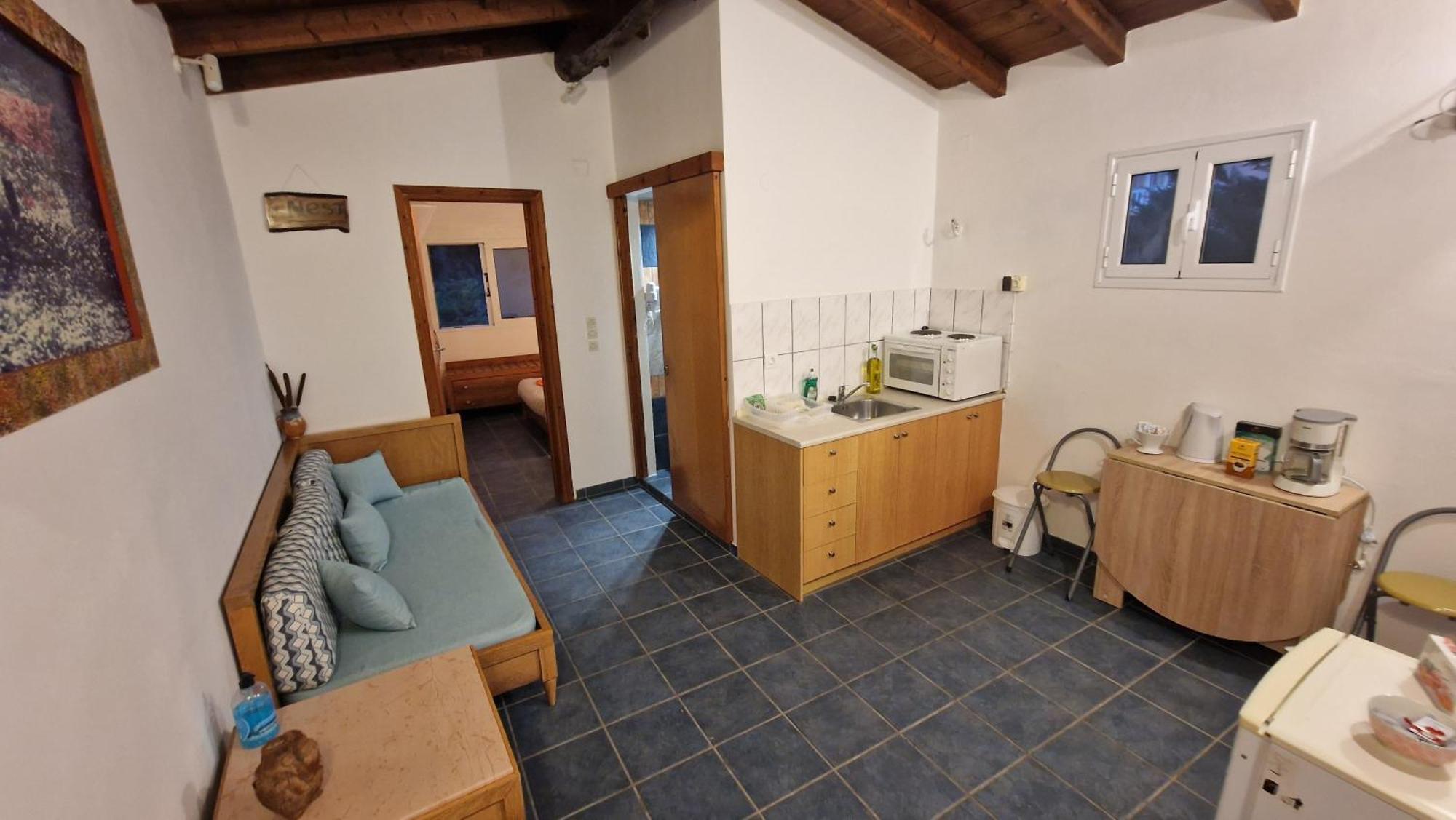 Corfu Sea Front Apartment, The Nest Holiday home